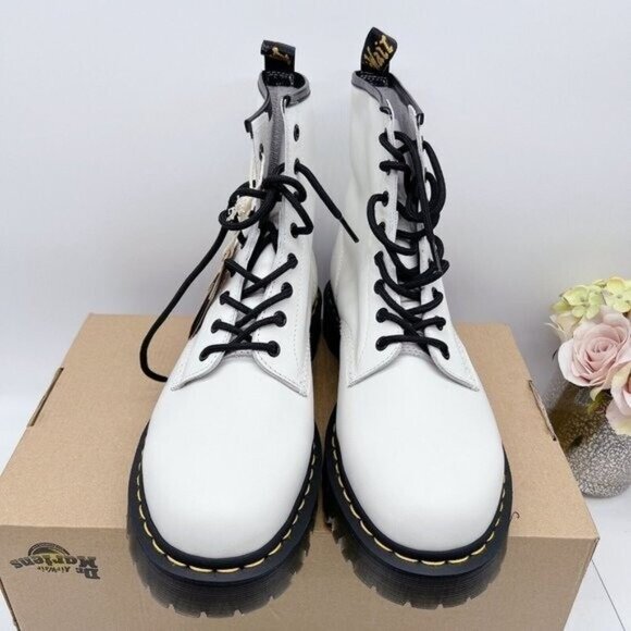 Dr. Martens 1460 Lace Up 8-Eye Combat Boots White Smooth Leather Womens US 7 - Picture 6 of 12